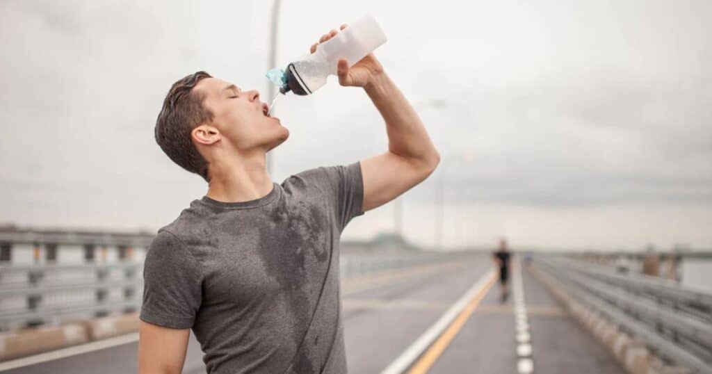 How much water should I drink to lose weight?